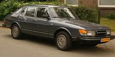 900
